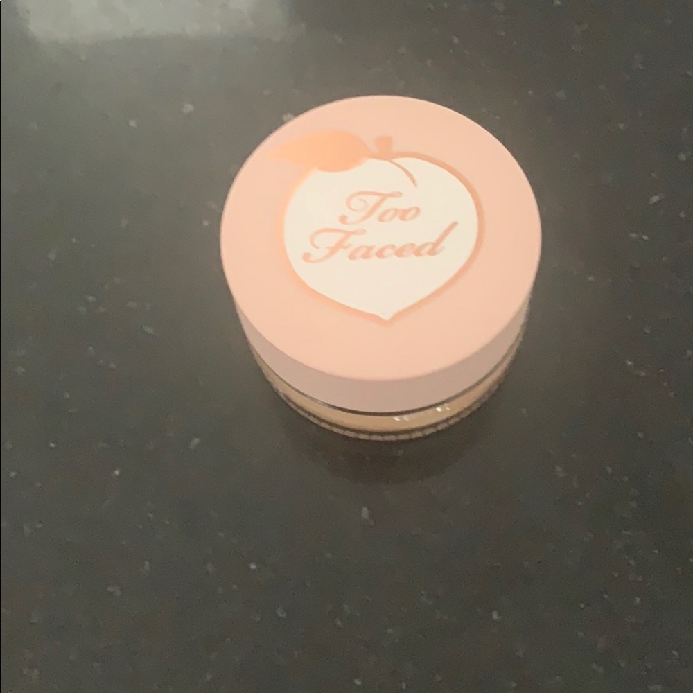Too Faced Peach Perfect concealer